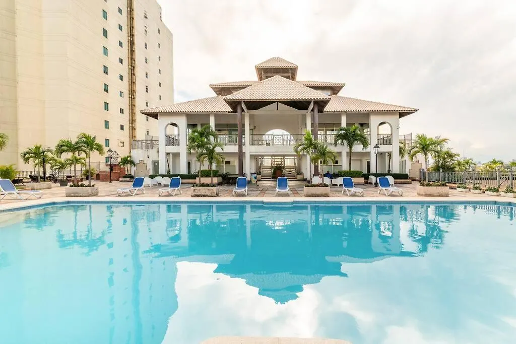 Luxurious 2Bdr Condo Located In Prestigious Tower. Santo Domingo